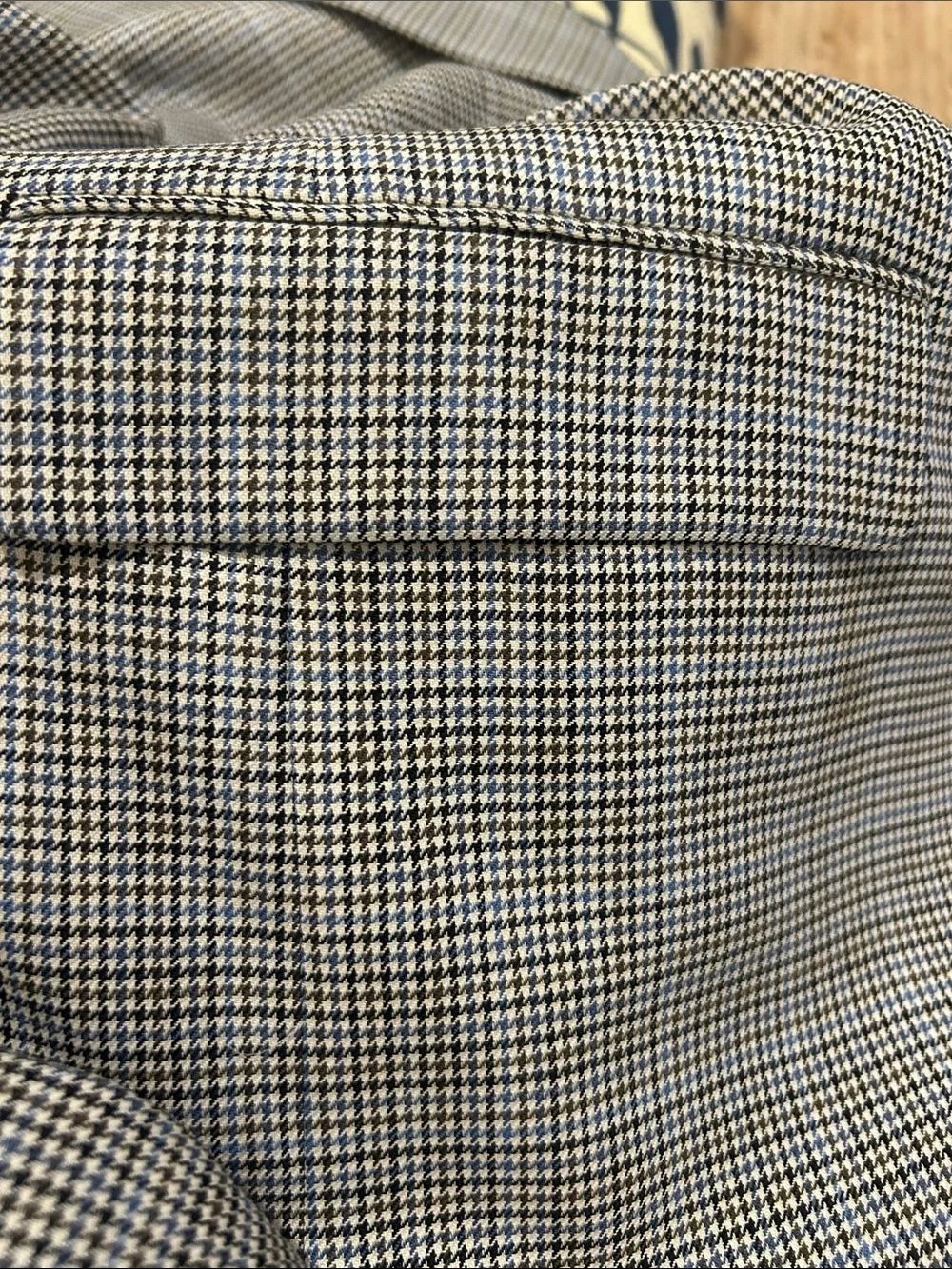 Burberry Wool Houndstooth Plaid Two-Button Blazer in earth tones ✨EUC✨Sz40R